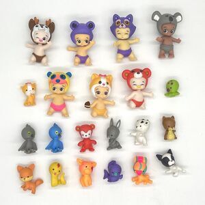 Twozies Season 1 Mini PVC Figure Lot of 21 Moose Toys: 7 Babies & 14 Pet Friends